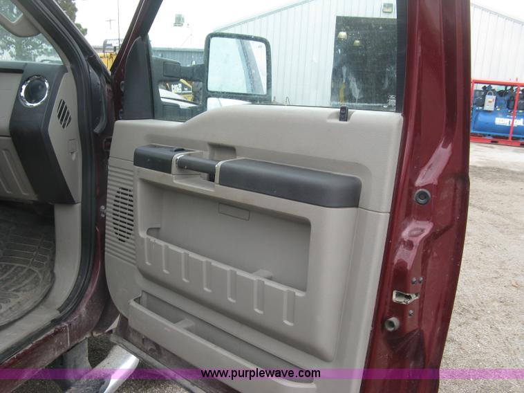image for item L6425 2008 Ford F350 Super Duty XLT SuperCab pickup truck
