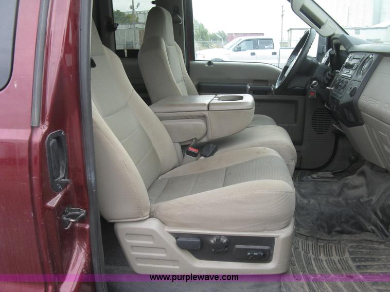 image for item L6425 2008 Ford F350 Super Duty XLT SuperCab pickup truck