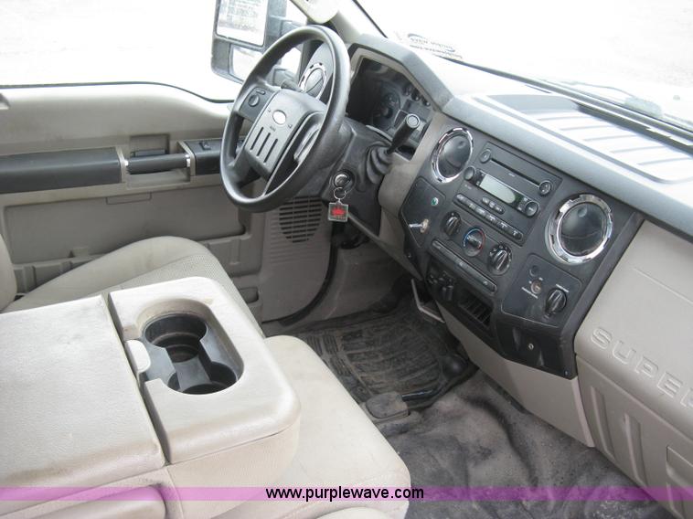 image for item L6425 2008 Ford F350 Super Duty XLT SuperCab pickup truck