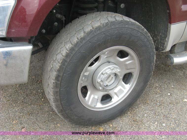 image for item L6425 2008 Ford F350 Super Duty XLT SuperCab pickup truck