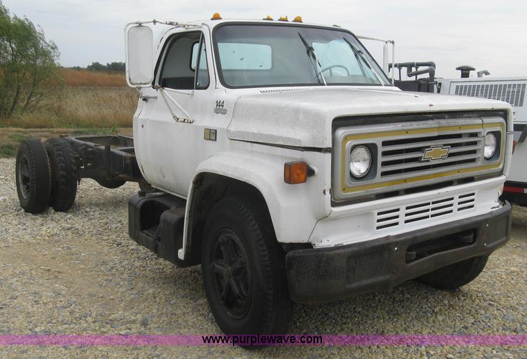 image for item L6427 1980 Chevrolet C70 cab and chassis