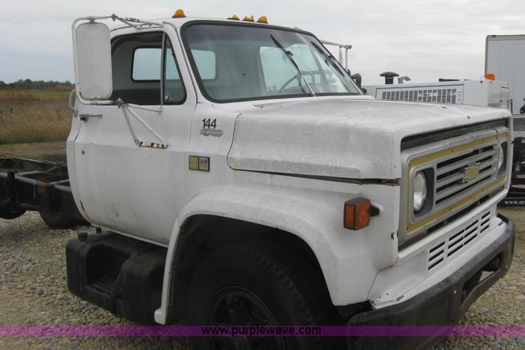 image for item L6427 1980 Chevrolet C70 cab and chassis