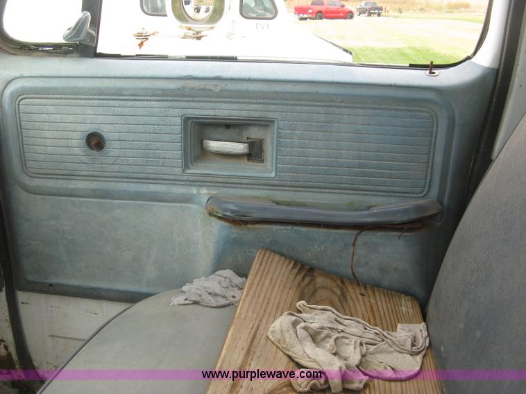 image for item L6427 1980 Chevrolet C70 cab and chassis