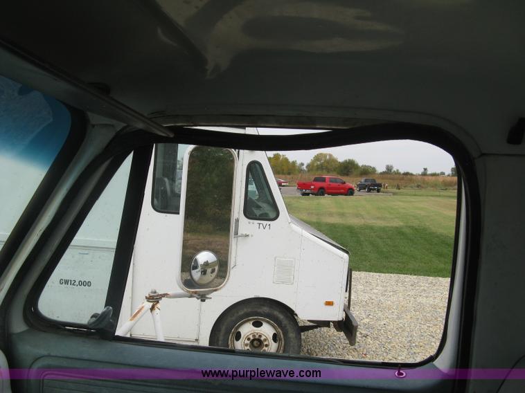 image for item L6427 1980 Chevrolet C70 cab and chassis