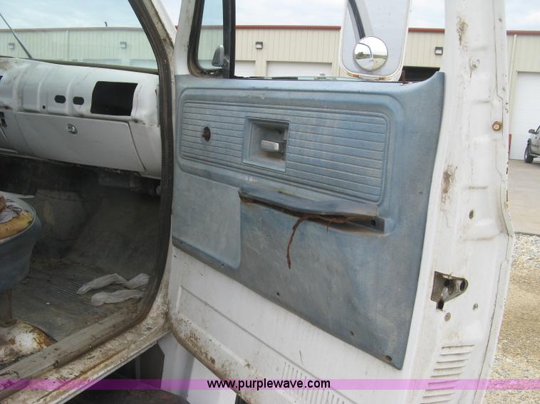 image for item L6427 1980 Chevrolet C70 cab and chassis