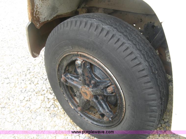 image for item L6427 1980 Chevrolet C70 cab and chassis