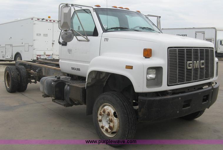 image for item L6428 1995 GMC TopKick cab and chassis