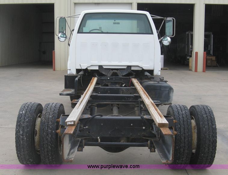 image for item L6428 1995 GMC TopKick cab and chassis