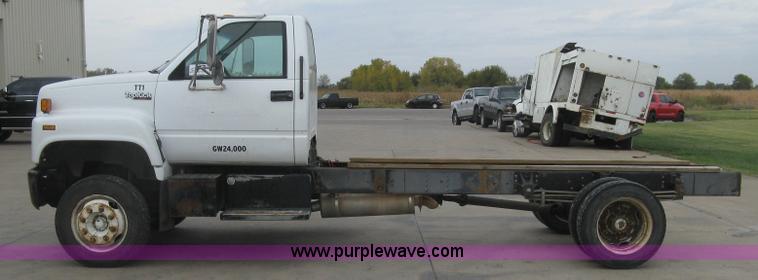 image for item L6428 1995 GMC TopKick cab and chassis