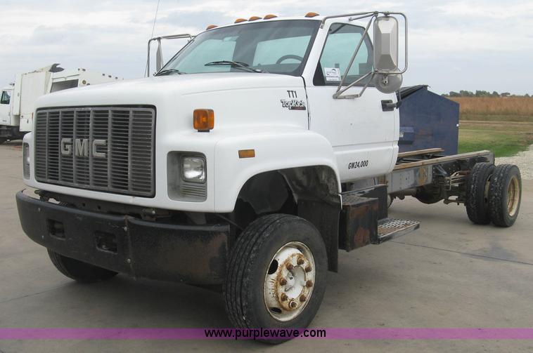 image for item L6428 1995 GMC TopKick cab and chassis