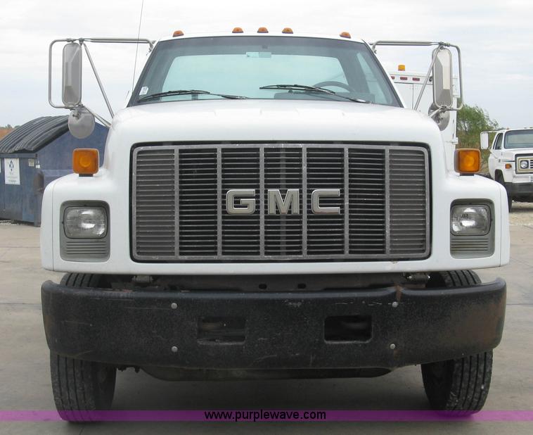 image for item L6428 1995 GMC TopKick cab and chassis