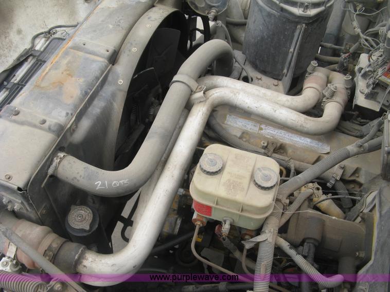 image for item L6428 1995 GMC TopKick cab and chassis