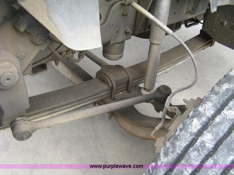 image for item L6428 1995 GMC TopKick cab and chassis