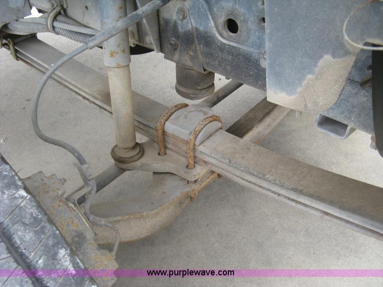 image for item L6428 1995 GMC TopKick cab and chassis