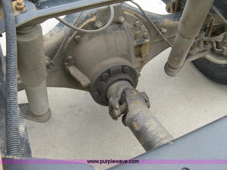 image for item L6428 1995 GMC TopKick cab and chassis