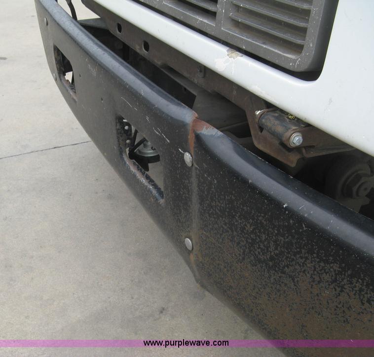 image for item L6428 1995 GMC TopKick cab and chassis