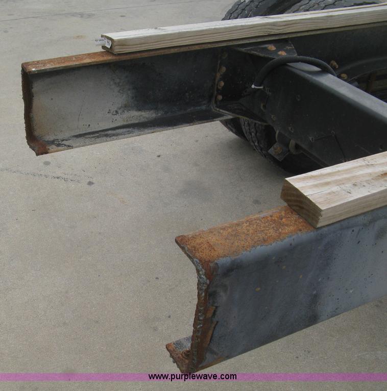 image for item L6428 1995 GMC TopKick cab and chassis