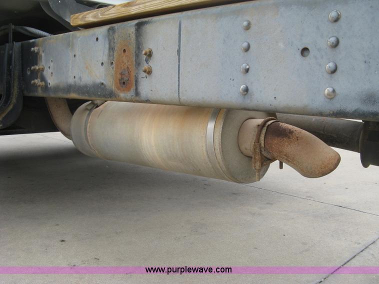 image for item L6428 1995 GMC TopKick cab and chassis