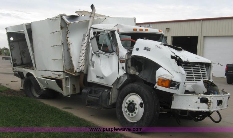 image for item L6429 1995 International 4700 sewer rodder truck
