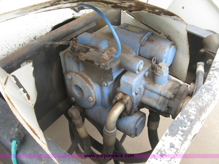 image for item L6429 1995 International 4700 sewer rodder truck