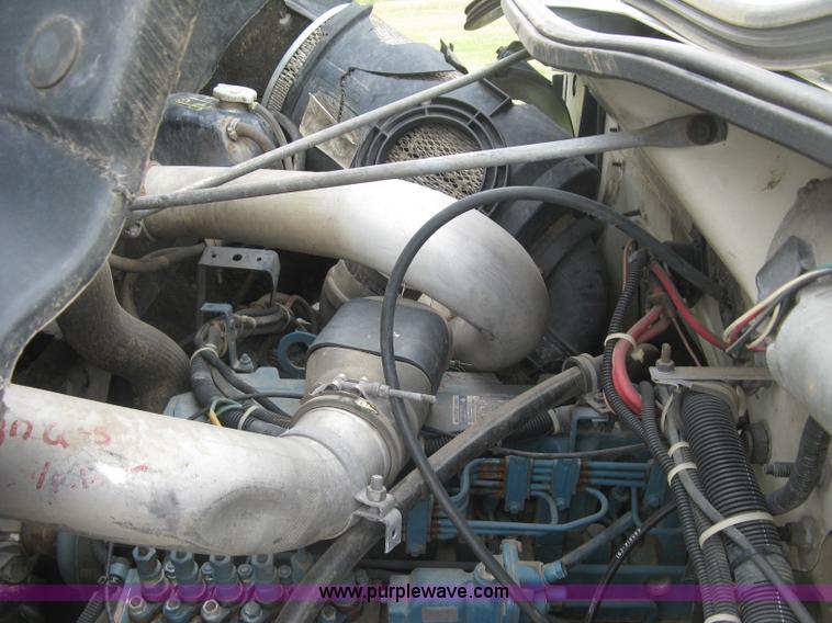 image for item L6429 1995 International 4700 sewer rodder truck