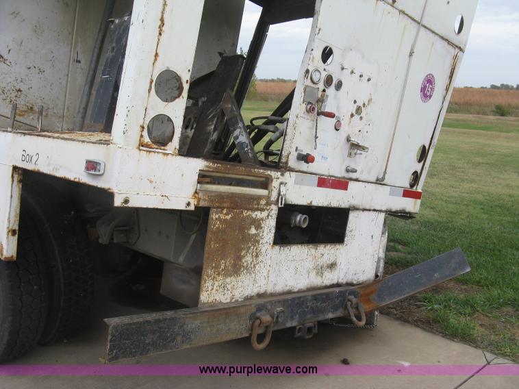 image for item L6429 1995 International 4700 sewer rodder truck