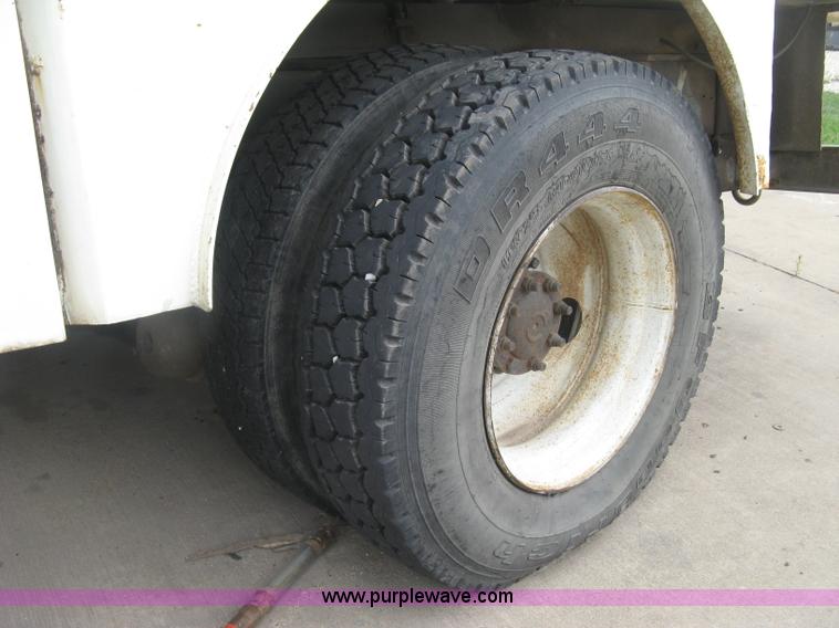 image for item L6429 1995 International 4700 sewer rodder truck