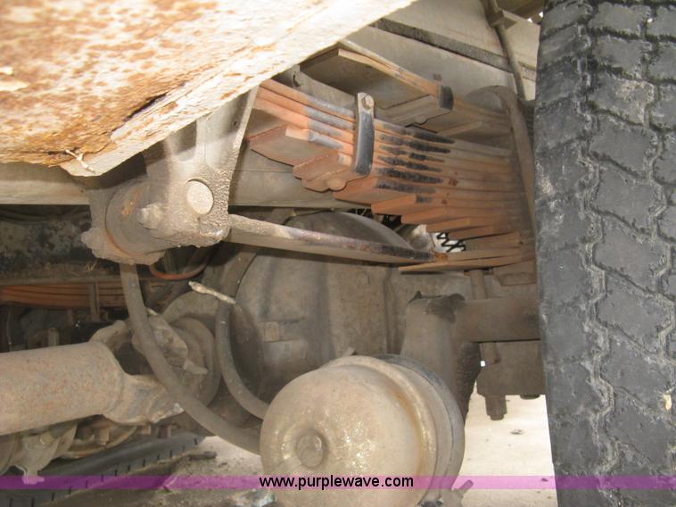 image for item L6429 1995 International 4700 sewer rodder truck