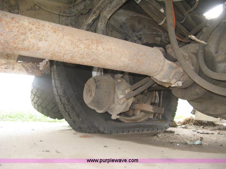 image for item L6429 1995 International 4700 sewer rodder truck