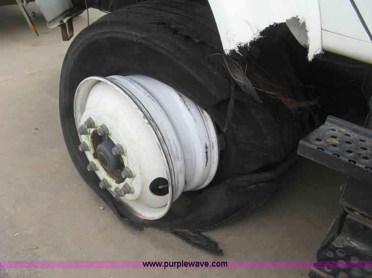 image for item L6429 1995 International 4700 sewer rodder truck