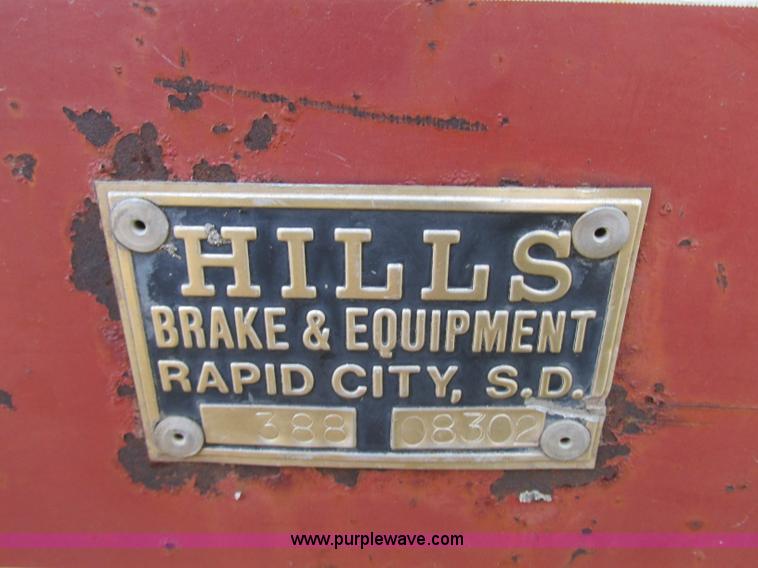 image for item R9490 1987 Toyota flatbed pickup truck