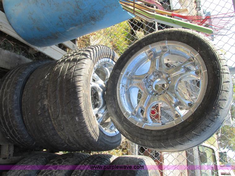 image for item R9495 Assorted wheels and tires