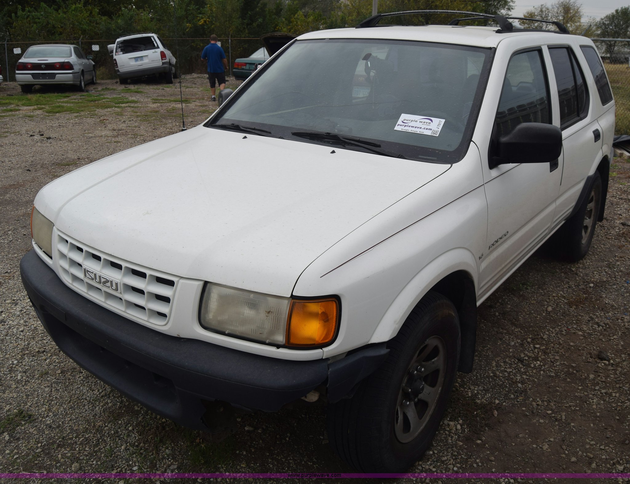 1999 Isuzu Rodeo SUV in McPherson, KS | Item J7017 sold | Purple Wave