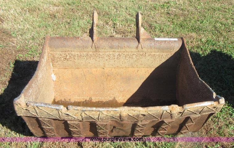 image for item BB9144 Excavator bucket