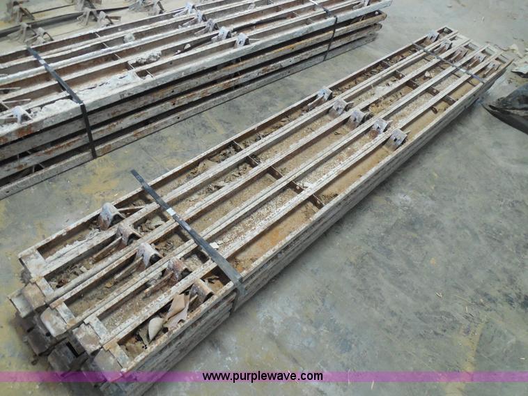 image for item BH9448 Concrete forms