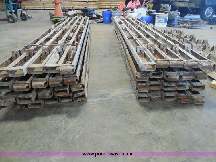 image for item BH9448 Concrete forms