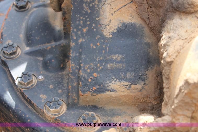 image for item BJ9366 Mack tandem axles