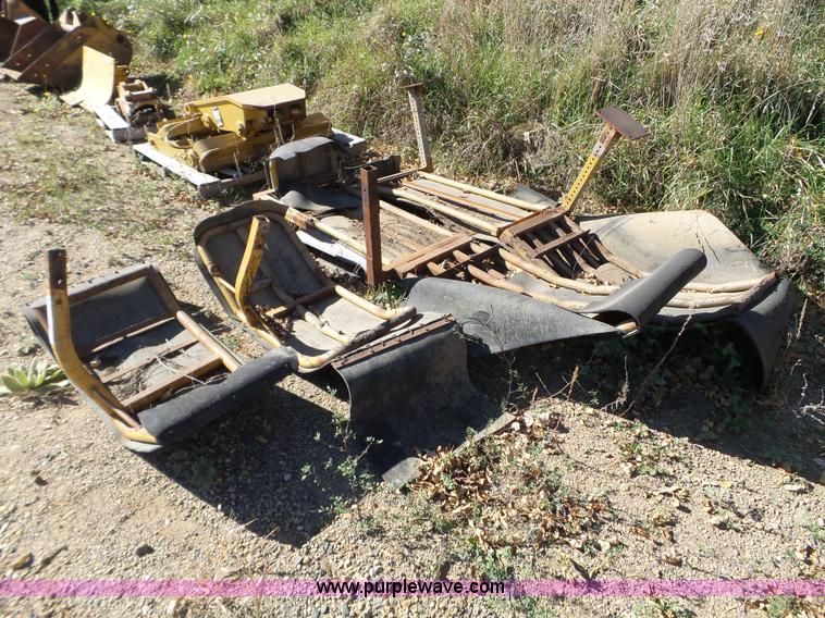 image for item BN9470 Caterpillar 140G front and rear motor grader fenders