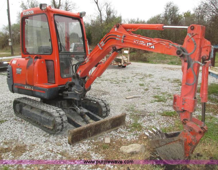 image for item H1070 2000 Kubota KX61-2 mini excavator