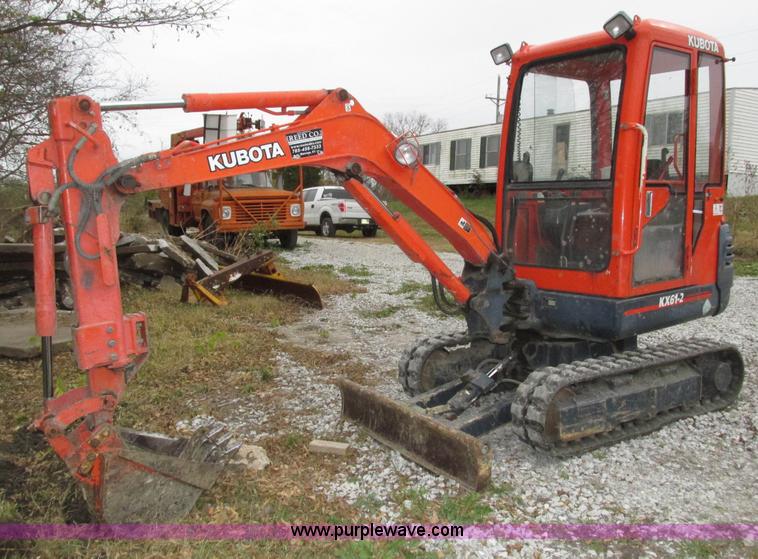 image for item H1070 2000 Kubota KX61-2 mini excavator
