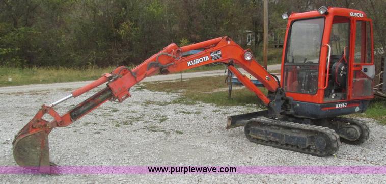 image for item H1070 2000 Kubota KX61-2 mini excavator