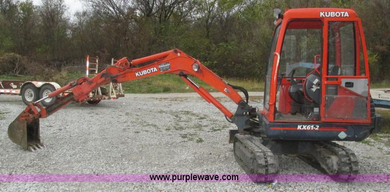 image for item H1070 2000 Kubota KX61-2 mini excavator