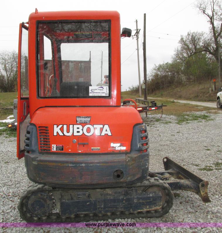 image for item H1070 2000 Kubota KX61-2 mini excavator