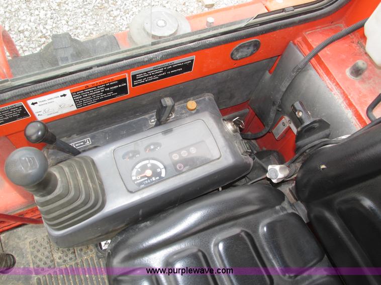 image for item H1070 2000 Kubota KX61-2 mini excavator