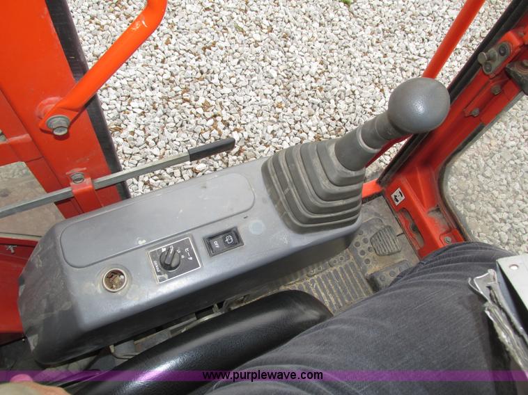 image for item H1070 2000 Kubota KX61-2 mini excavator