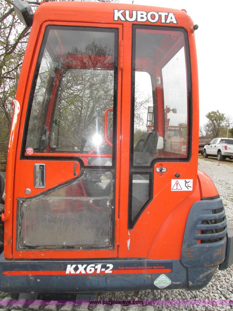 image for item H1070 2000 Kubota KX61-2 mini excavator