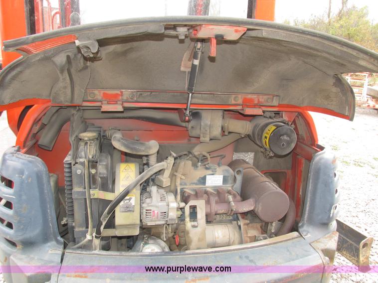 image for item H1070 2000 Kubota KX61-2 mini excavator