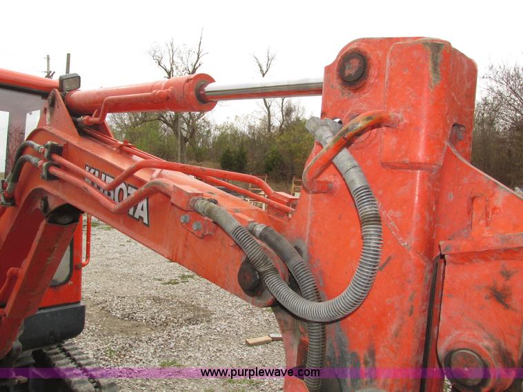 image for item H1070 2000 Kubota KX61-2 mini excavator