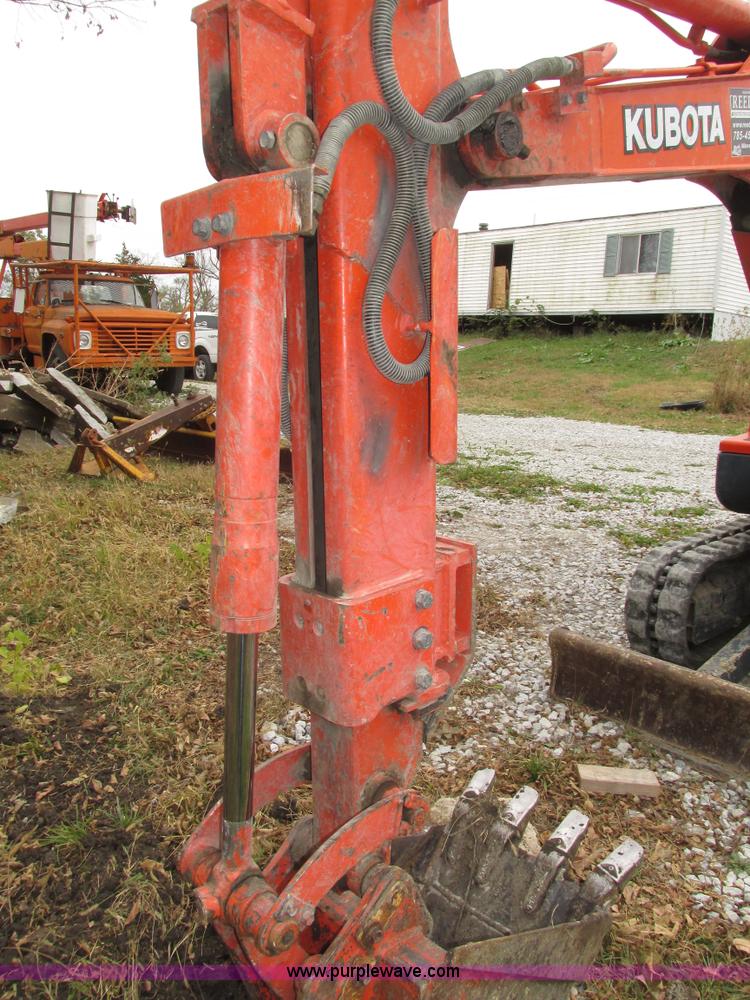 image for item H1070 2000 Kubota KX61-2 mini excavator