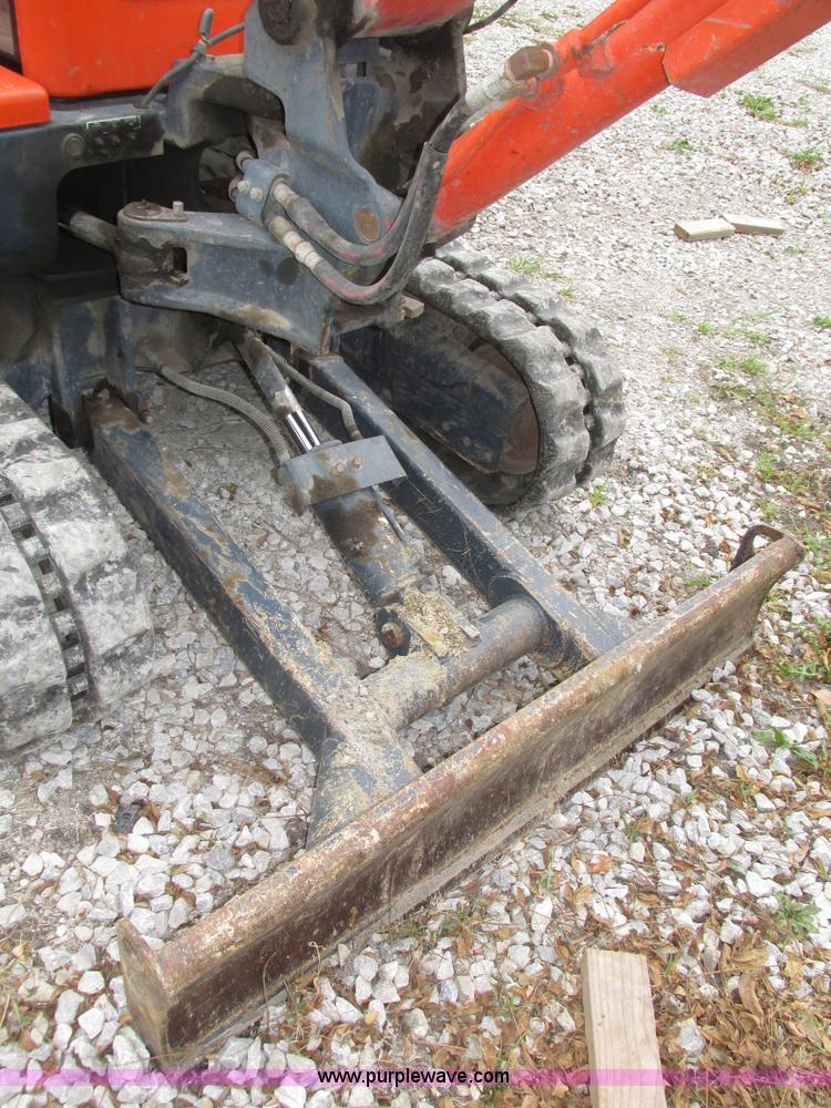 image for item H1070 2000 Kubota KX61-2 mini excavator